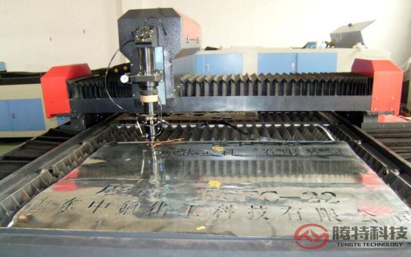 大型龍門激光(火焰)切割機(jī)